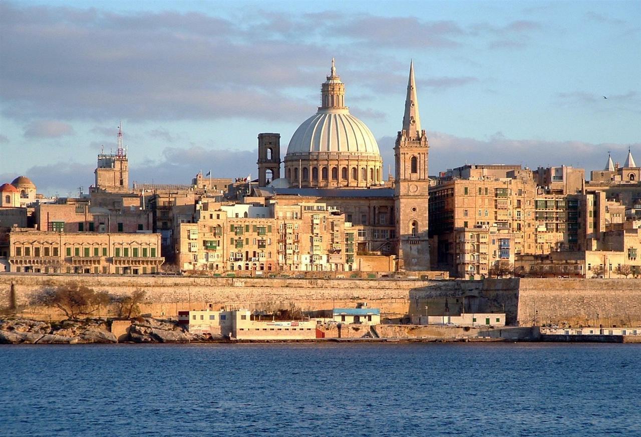 La Rive Apartment Sliema Bagian luar foto